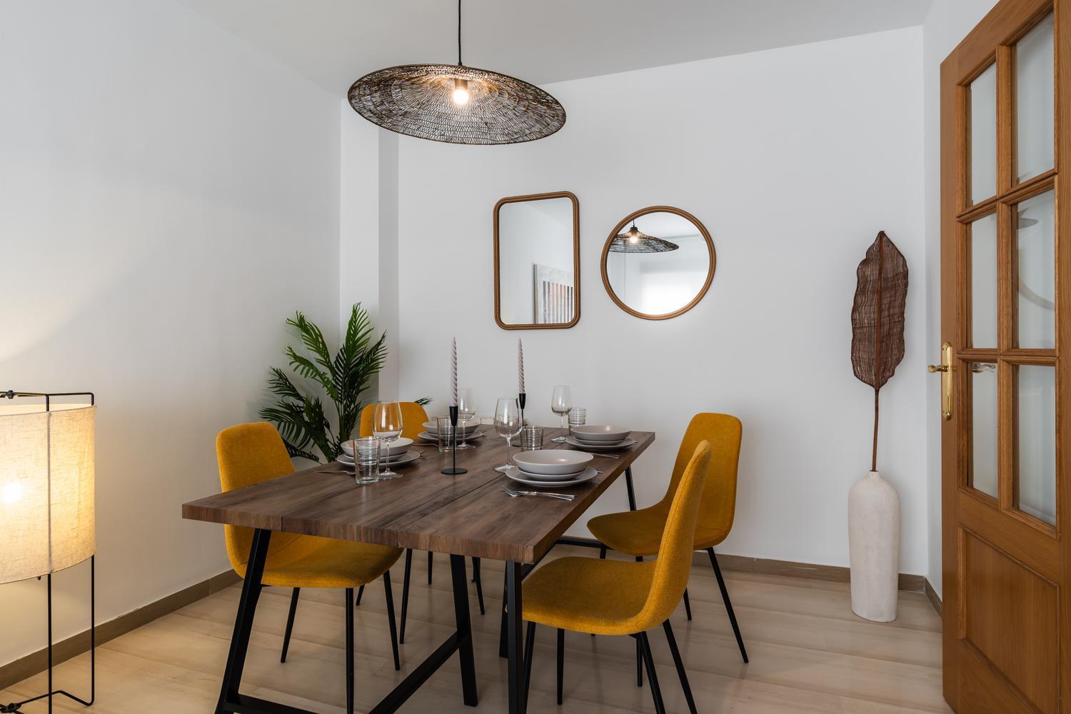 Tuguest Station With Parking Apartment Granada Luaran gambar