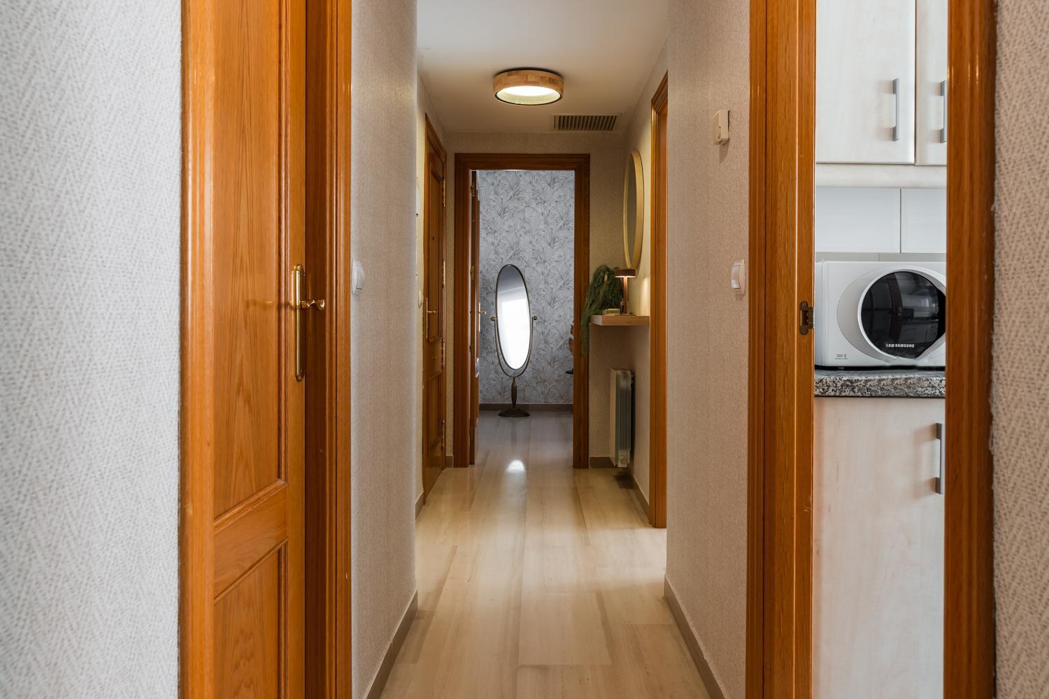 Tuguest Station With Parking Apartment Granada Luaran gambar