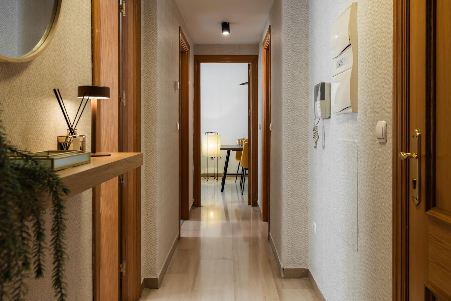 Tuguest Station With Parking Apartment Granada Luaran gambar